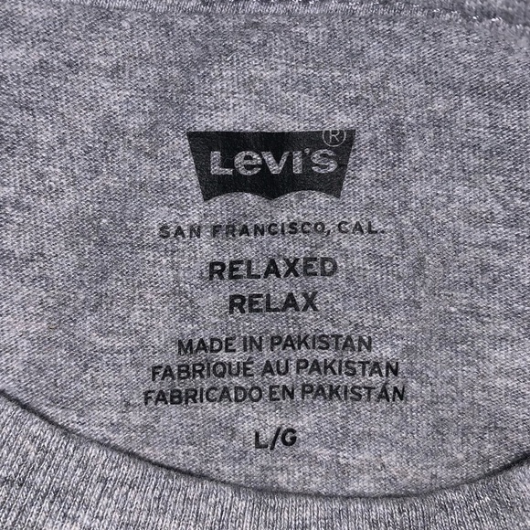 Levi’s Bandana Tee - Picture 3 of 3